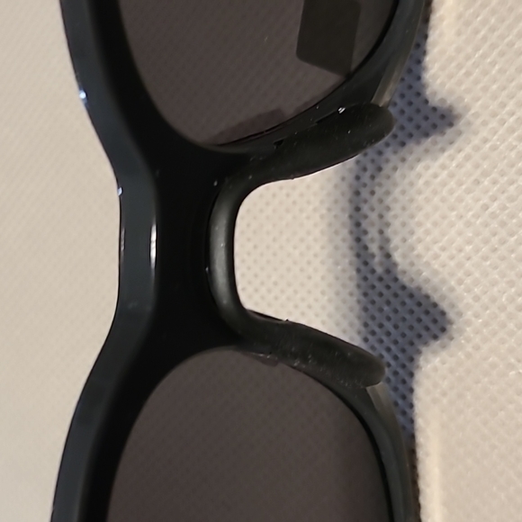 OAKLEY SUNGLASSES - Picture 7 of 11